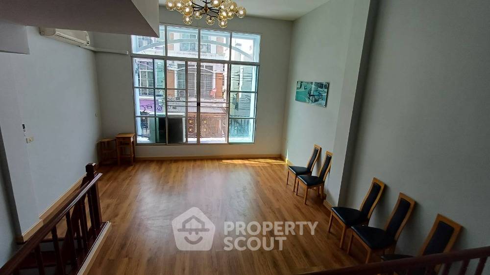 รูป ทาวน์เฮาท์ 3-ห้องนอน ใน ลาดพร้าว (ID 1644019) - รูปที่ 3/7