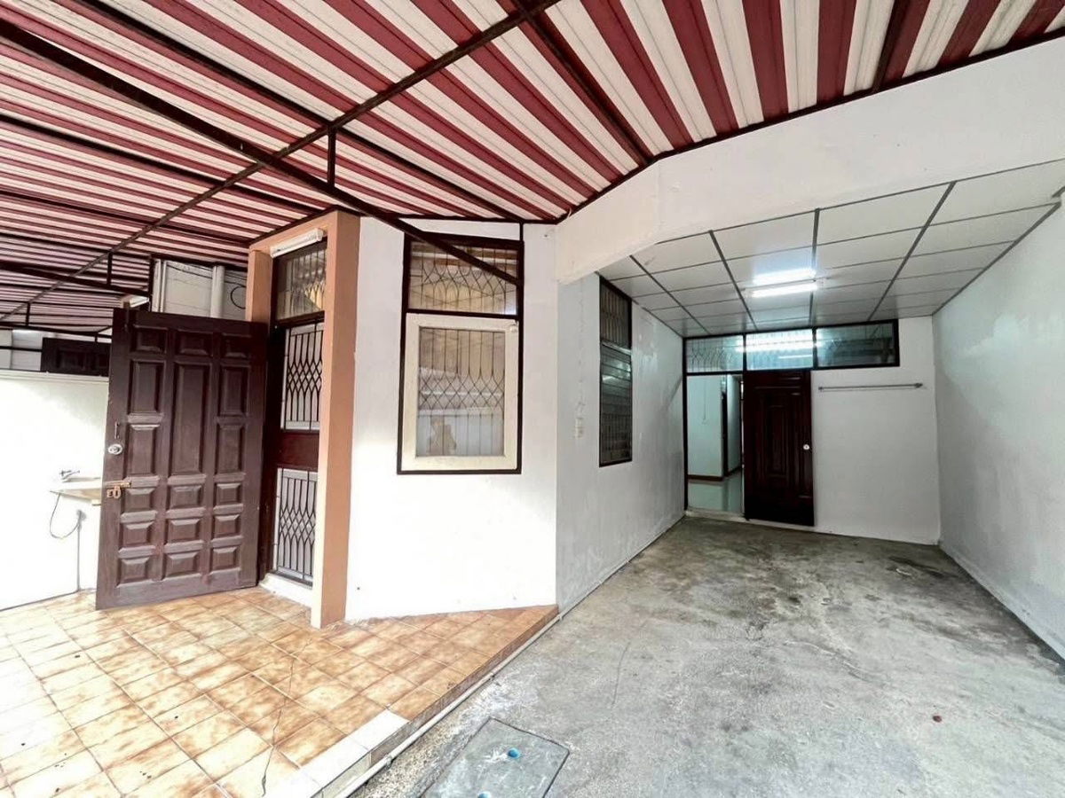 picture 🏘️ Townhouse for Rent – Spacious 2-Storey Unit (30 sq.w.) | 6-Meter Wide Frontage | Near Siriraj Hospital | Located in Soi Chak Phra 16, Taling Chan - 2/20