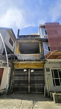 For sale: 2-storey shophouse/building, 12 sq.wah, Soi Charoen Krung 63, near Bangkok South Criminal Court, Wat Suthi, Bang Rak, Yannawa, Sathorn.