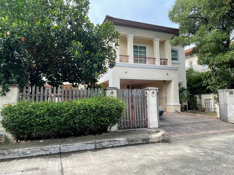 Urgent Sale! 2-Storey Detached House at Grand Canal Prachachuen Great Price • Prime Location • Nonthaburi Land Size: 84 sq. wah