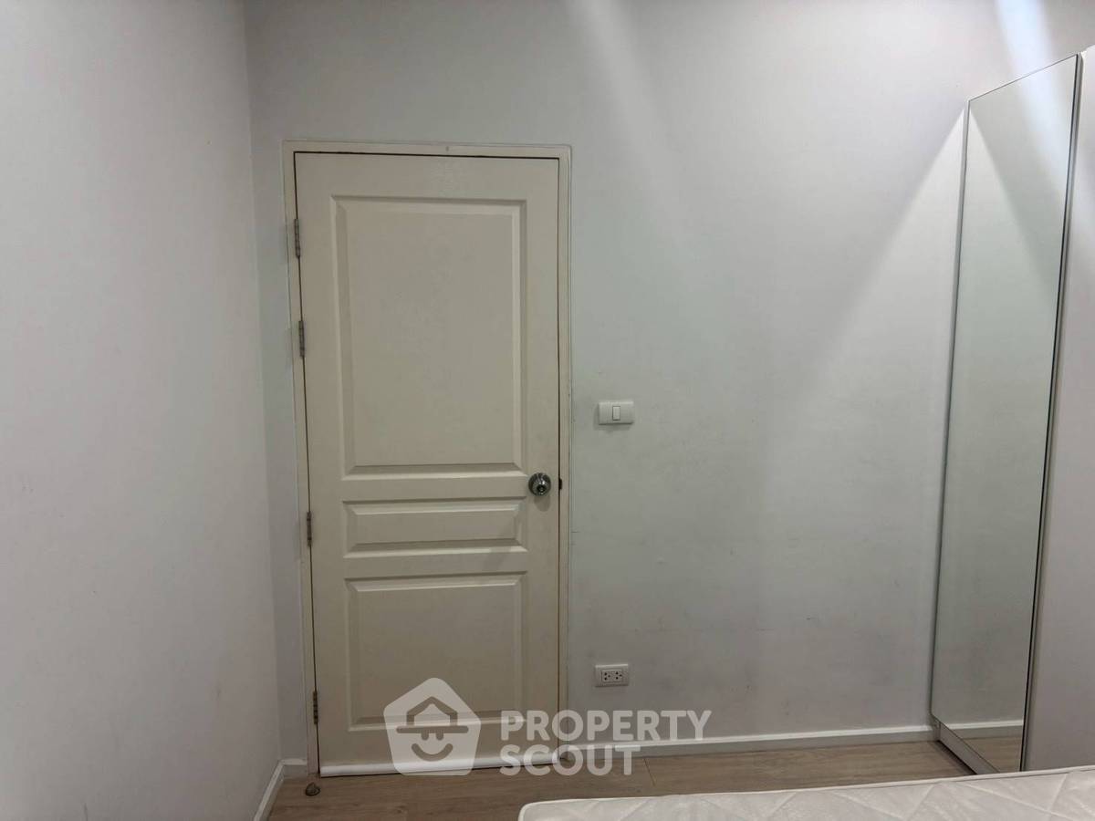 รูป คอนโด 1-ห้องนอน ที่ เอส วัน พระราม 9 ใน สวนหลวง (ID 2459060) - รูปที่ 9/14