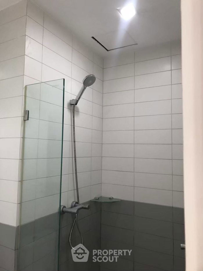 picture 1-BR Condo at Ideo Mobi Sathorn near BTS Krung Thon Buri (ID 364394) - 3/17