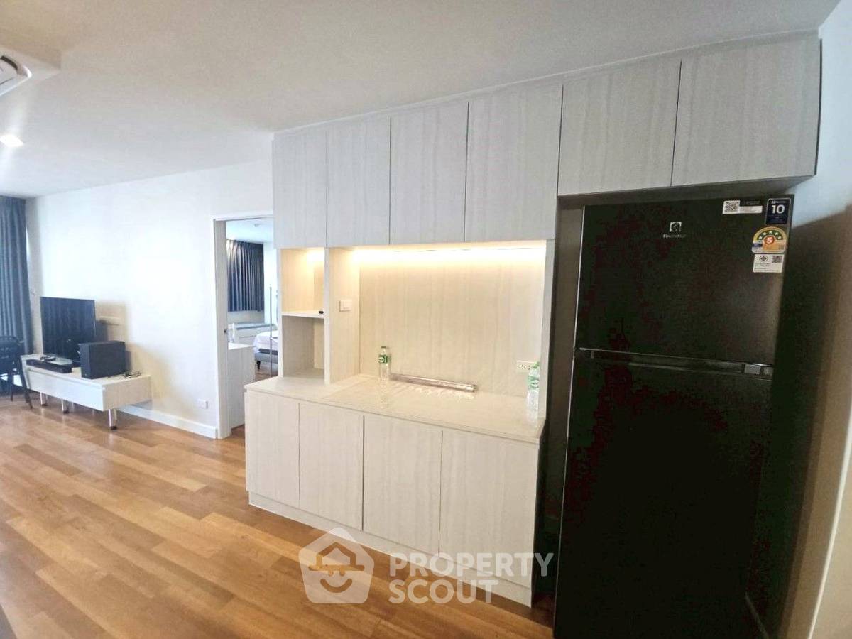 picture 1-BR Condo at Lake Avenue Sukhumvit 16 near BTS Asok (ID 2454300) - 8/14