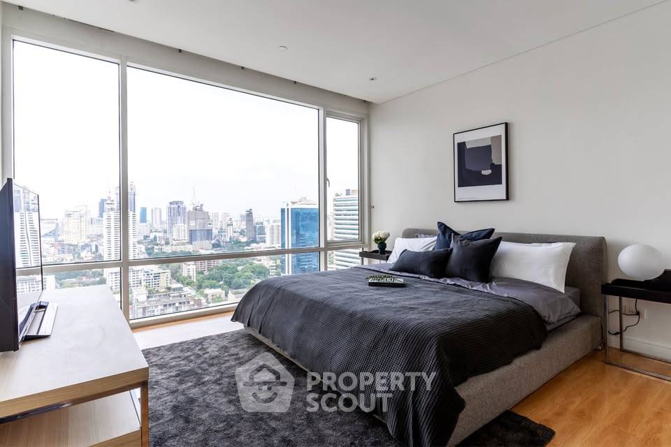 picture 2-BR Condo at Fullerton Sukhumvit near BTS Ekkamai (ID 2369470) - 8/33