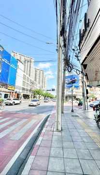 ให้เช่าอาคารพาณิชย์ 3 ชั้น อยู่ใจกลางสี่แยกสาธุประดิษฐ์ ถ.จันทน์ แขวงทุ่งวัดดอน เขตสาทร