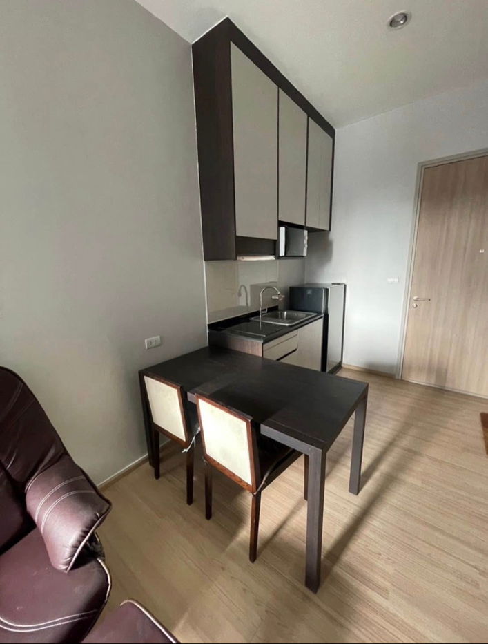 picture “If you’re looking for a place near Thonglor, check this room out. 1 Bedroom • 17,500 THB/month. - 4/9