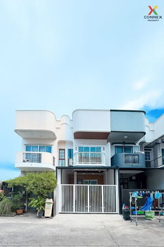 For Sale Townhome Lat Phrao 71, newly renovated, 3.39 million, 900 meters from MRT , Wang Thong Lang , Wang Thong Lang , Bangkok , CX-137062 ✅ Live chat with us ADD LINE @connexproperty ✅ 