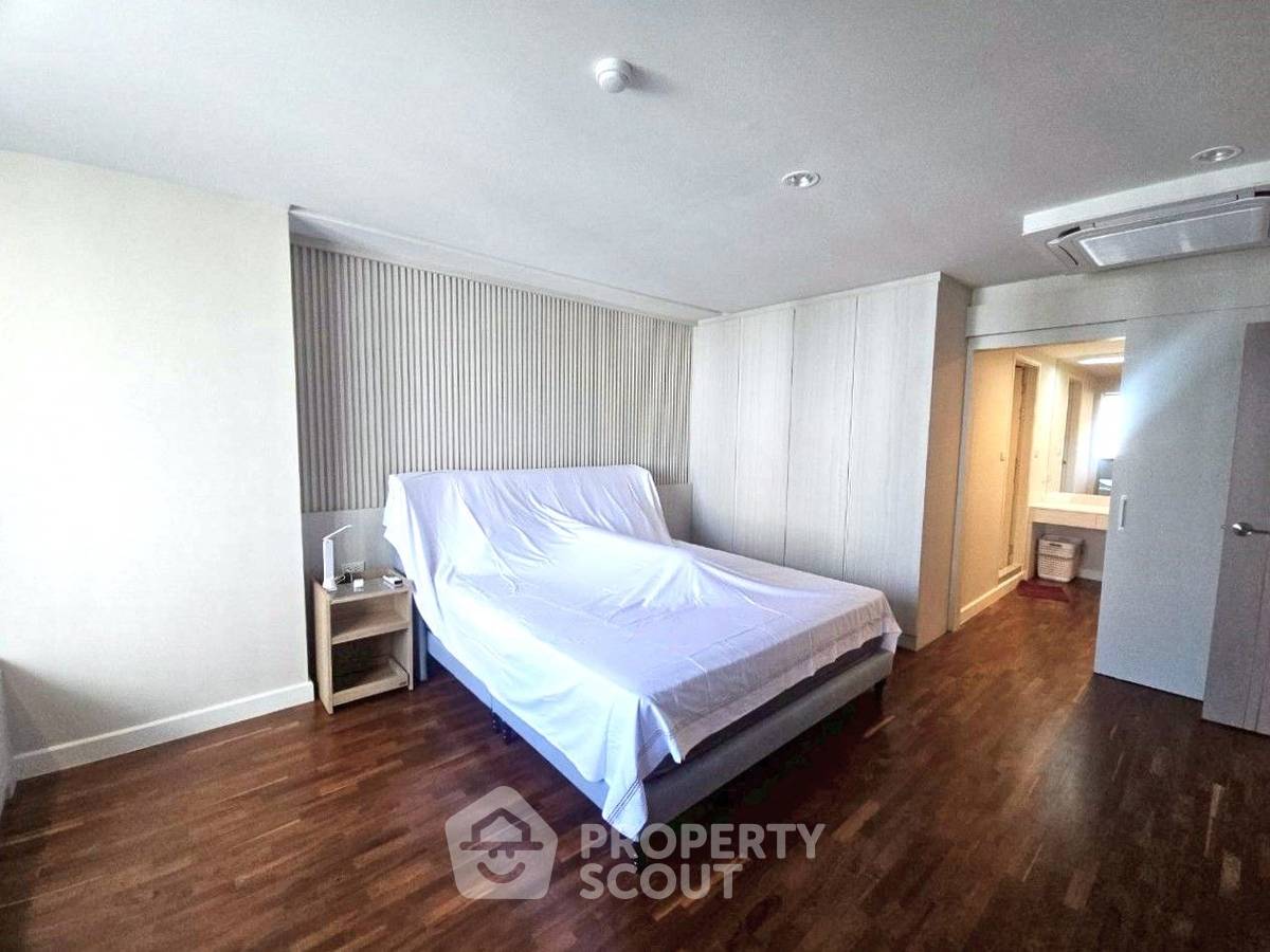 picture 1-BR Condo at Lake Avenue Sukhumvit 16 near BTS Asok (ID 2454300) - 5/14