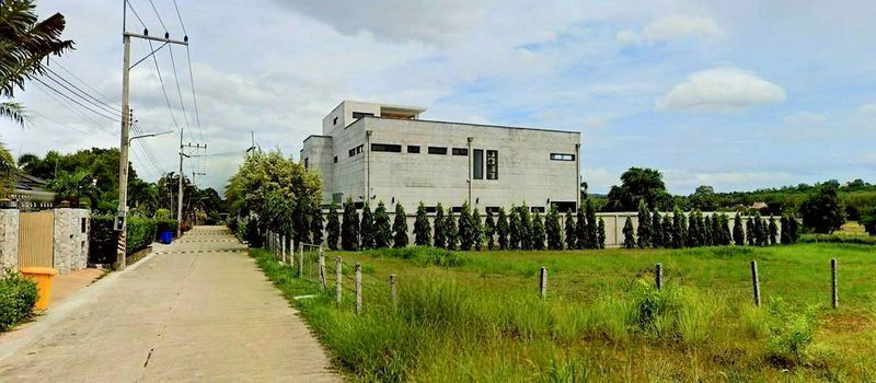 รูป ขายที่ดินพัทยา แปลงสวย ทำเลดี ใกล้สนามกอล์ฟสยามคันทรีคลับ - รูปที่ 2/4