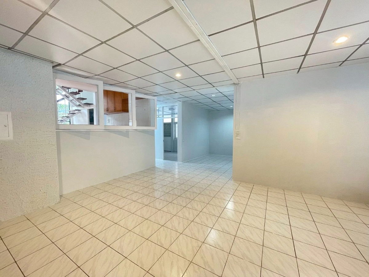 picture LTH13680 – House for Rent | House in Ratchada 19 | 550 sqm | 6 Beds 4 Baths | Near BTS Mo Chit | 100K/Month - 4/10