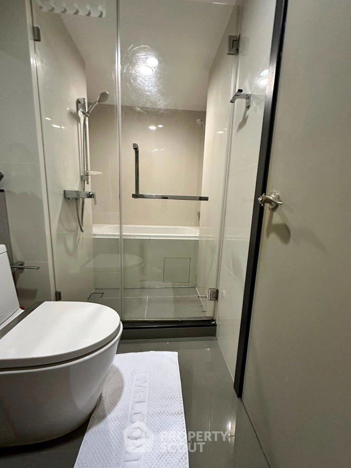 picture 2-BR Condo at Very Sukhumvit 72 near BTS Bearing (ID 2460936) - 7/11