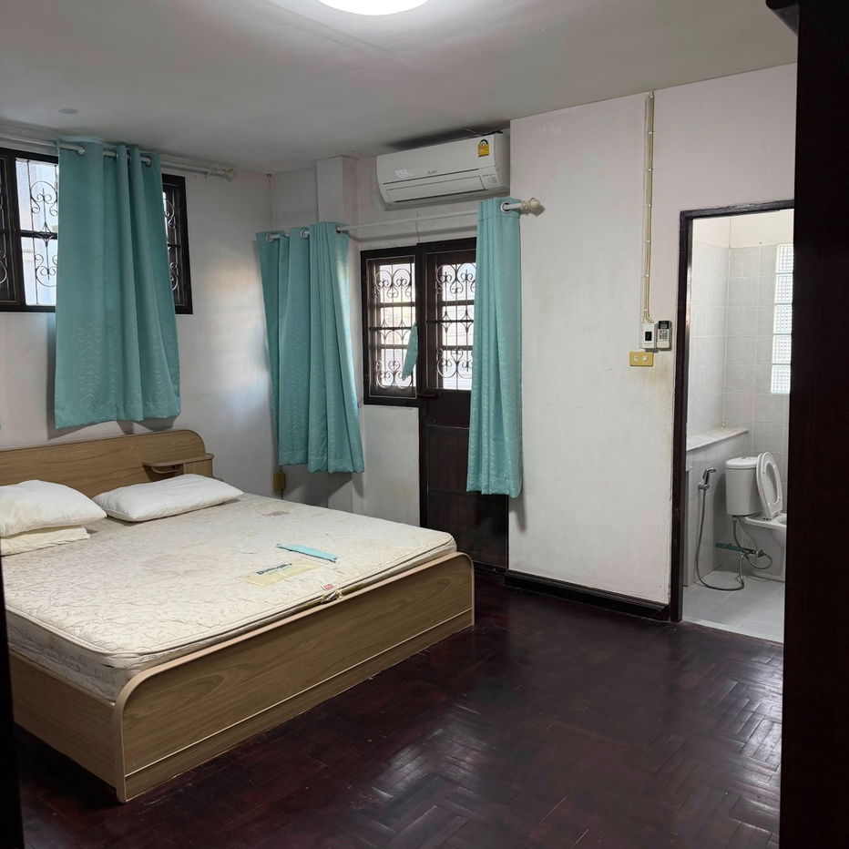 รูป Townhouse for rent in Chuan Chuen Village, Pattanakarn (SPSAD3670) - รูปที่ 9/10