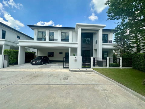 Luxury House For RENT : เศรษฐสิริ บางนา สุวรรณภูมิ แปลงมุม ใกล้ Club house