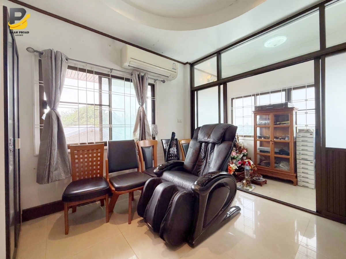 รูป ขายด่วน!! บ้านเดี่ยว 2 ชั้น บางแวก - ถนนพุทธมณฑล สาย 3 เขตบางแค กรุงเทพมหานคร พื้นที่เยอะ 100 ตร.ว.  - รูปที่ 9/24