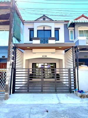 ทาวน์โฮม กรุงเทพมหานคร : ทาวน์เฮ้าส์ รีโนเวทใหม่ ทำเลดี ตกแต่งใหม่ หมู่บ้าน เคซี รามอินทรา 8  (ซ.26 )ถนนไทยรามัญ คลองสามวา พร้อมเฟอร์นิเจอร์