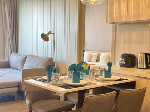 Prime Location in Sriracha : Keen condo : 2Bed 2 Bath 63 sq m 21st floor (sea view) : opposite Robinson