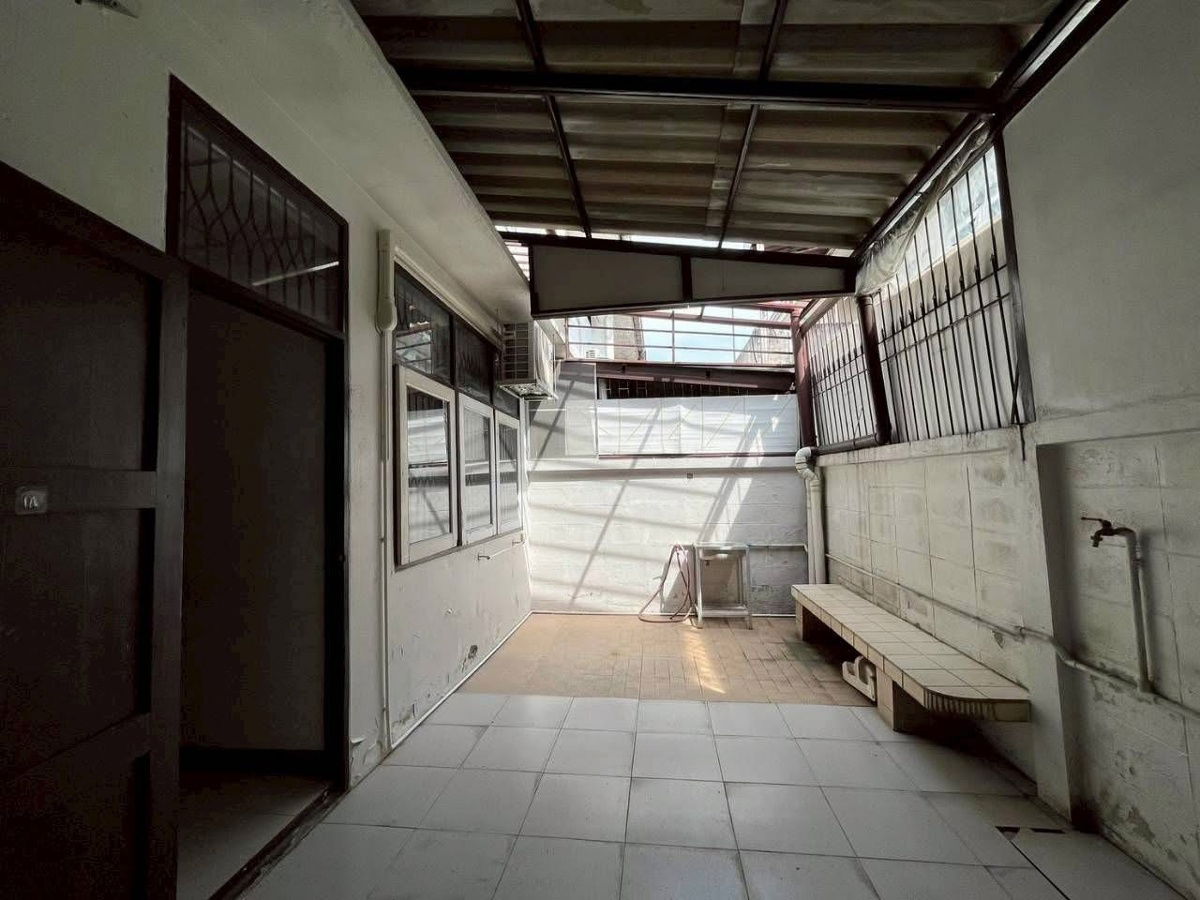 picture 🏘️ Townhouse for Rent – Spacious 2-Storey Unit (30 sq.w.) | 6-Meter Wide Frontage | Near Siriraj Hospital | Located in Soi Chak Phra 16, Taling Chan - 12/20