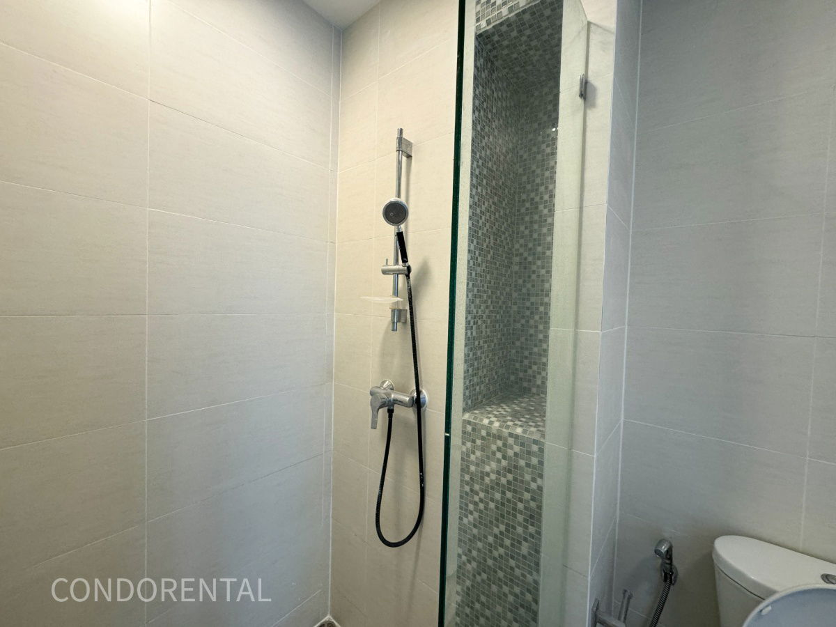 รูป  Condolette Midst Rama 9 ห้องสวย ราคาดี สอบถามเพิ่มเติมได้ที่ Line @condorental - รูปที่ 30/31