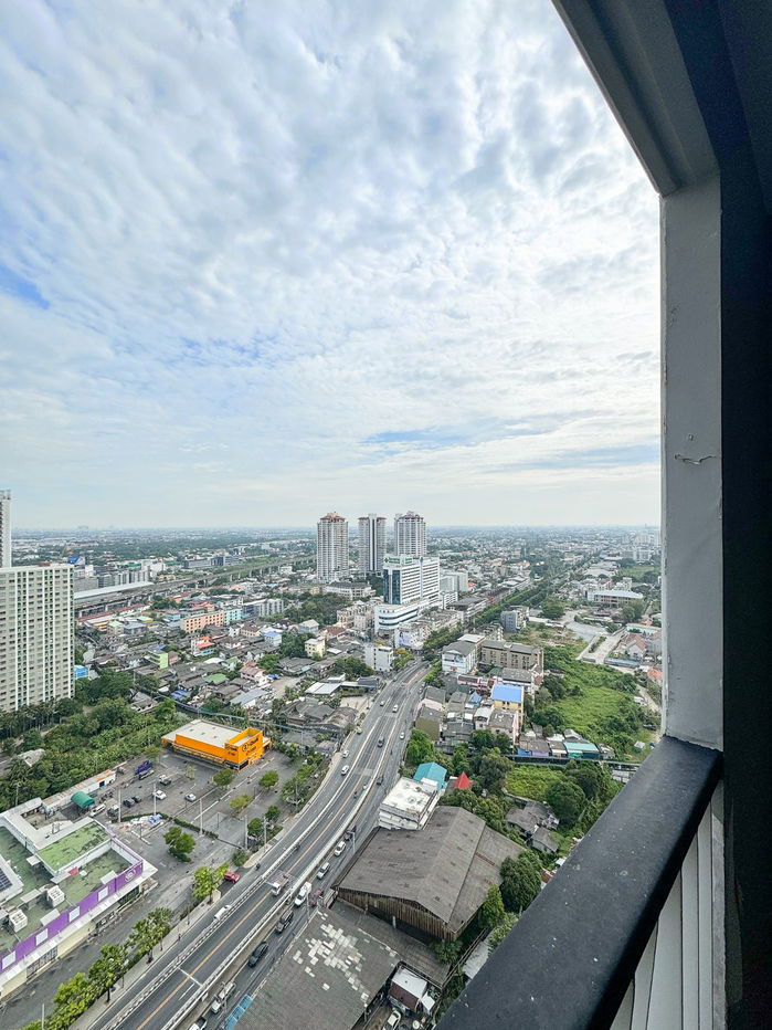 รูป วิวสวยสุดในพัฒนาการ!! ห้องเปล่าพร้อมแต่ง ขายคอนโด อัสสกาญจน์ เพลส ศรีนครินทร์  (Asakan Place Srinakarin) 29.24 ตร.ม ติด MRT และ Airport Link หัวหมาก!! - รูปที่ 13/17