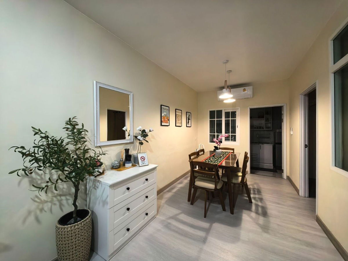 รูป ให้เช่าทาวน์โฮมสองชั้น  2 ห้องนอน 2 ห้องน้ำ 1 ห้องรับแขก 1 ห้องครัว   1  ที่จอดรถ - รูปที่ 3/16