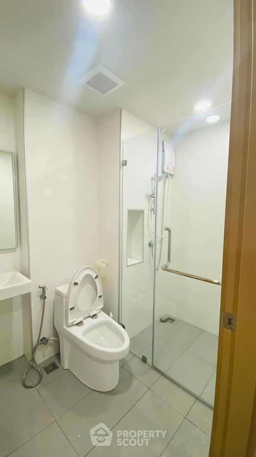picture 1-BR Condo at Cocoon Rama 9 in Suan Luang (ID 868462) - 7/8