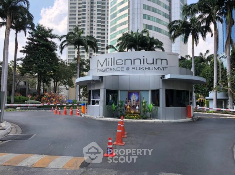 picture 2-BR Condo at Millennium Residence @ Sukhumvit Condominium near BTS Asok (ID 2456496) - 8/8