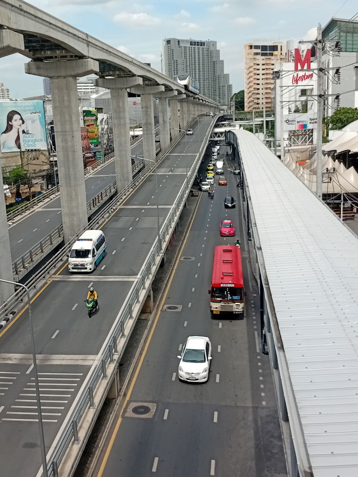 รูป ลดสุดๆ : ให้เช่าห้องสวยในลิพวิ่งเพลสคอนโด ปากซอยลาดพร้าว 140 ติดสถานีบางกะปิ เหลือเพียงเดือนละ 4,800บาทเท่านั้น - รูปที่ 32/37