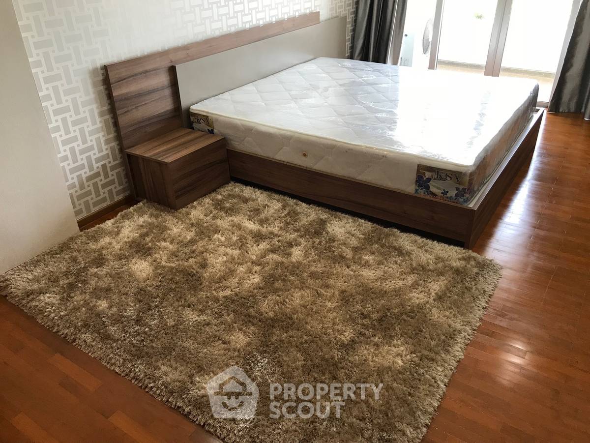 picture 3-BR Condo at River Heaven Chareonkrung in Bang Kho Laem (ID 414302) - 1/21
