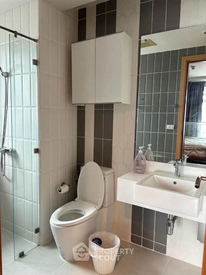 picture 2-BR Condo at Circle Condominium near MRT Phetchaburi (ID 2395864) - 8/10