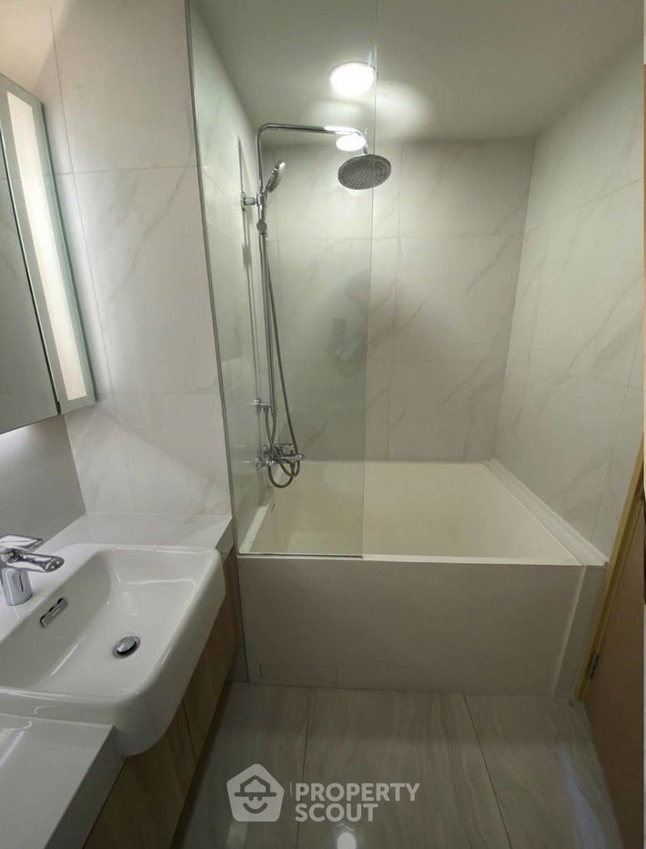 picture 1-BR Condo at Walden Asoke near MRT Sukhumvit (ID 2460831) - 10/11