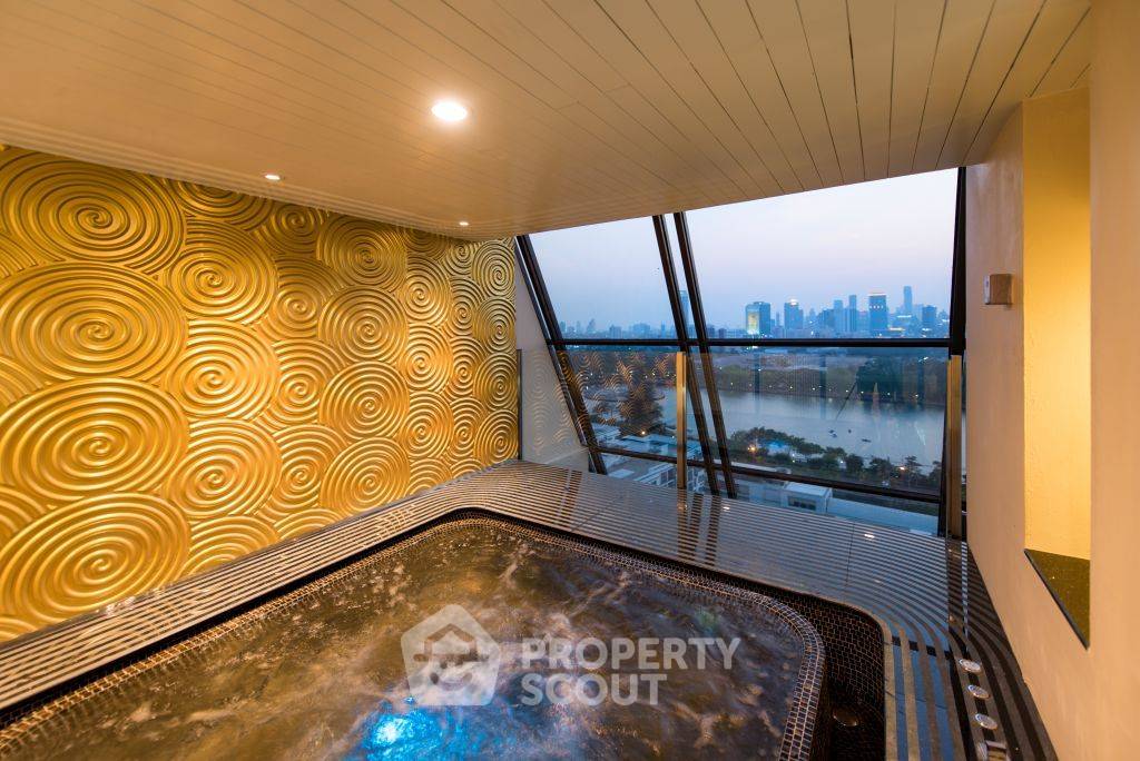 picture Spectacular High Rise 4-BR Penthouse near MRT Queen Sirikit National Convention Centre (ID 1286665) - 5/49