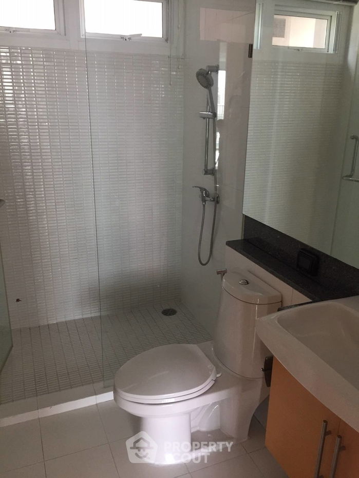 picture 3-BR Condo at Fullerton Sukhumvit near BTS Ekkamai (ID 512765) - 17/19