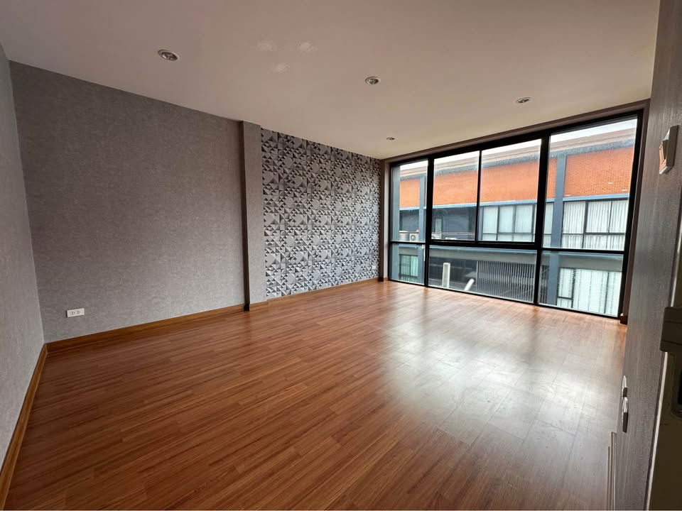 รูป HR3061ให้เช่าHome Office 3 ชั้น หมู่บ้าน Haus 35 ซอยแจ้งวัฒนะ 35 พร้อมเข้าอยู่ เหมาะทำเป็นโฮมออฟฟิศ - รูปที่ 30/36