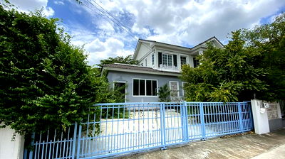 บ้านเดี่ยว วิทยาลัยการจัดการเพชรเกษม : ขายบ้านเดี่ยวหลังมุม โครงการโกลเด้นเพรสทีจ เอกชัย–วงแหวน ใกล้ MRT หลักสอง