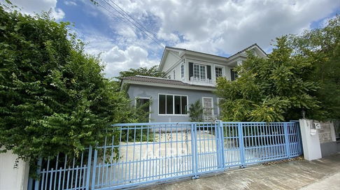 ขายบ้านเดี่ยวหลังมุม โครงการโกลเด้นเพรสทีจ เอกชัย–วงแหวน ใกล้ MRT หลักสอง