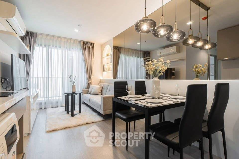 picture 2-BR Condo at Life Ladprao near BTS Ha Yaek Lat Phrao (ID 2460950) - 2/5