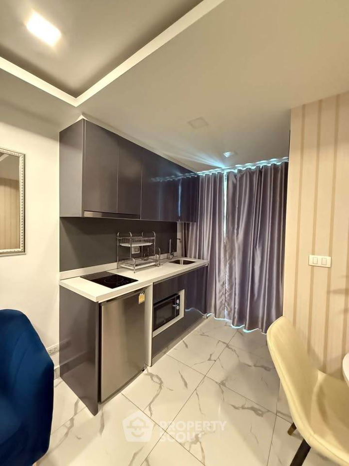 รูป คอนโด 1-ห้องนอน ที่ อาคาเดีย เซ็นเตอร์ สูท ใกล้ ถนนพระตำหนัก พัทยา (ID 2387978) - รูปที่ 4/5