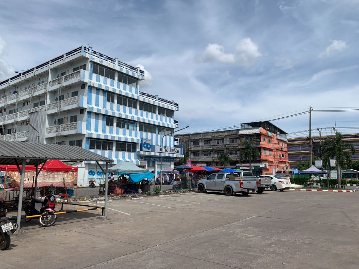 รูป โปรโมชั่นต้อนรับปี 2569!! บ้าน 2 หลังบางน้ำเปรี้ยวให้เช่ารายเดือนราคาเพียง 5,000 บาทต่อเดือน - รูปที่ 2/28