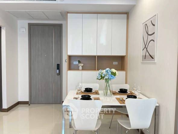 picture 2-BR Condo at Supalai Oriental Sukhumvit 39 near MRT Phetchaburi (ID 2389433) - 2/15