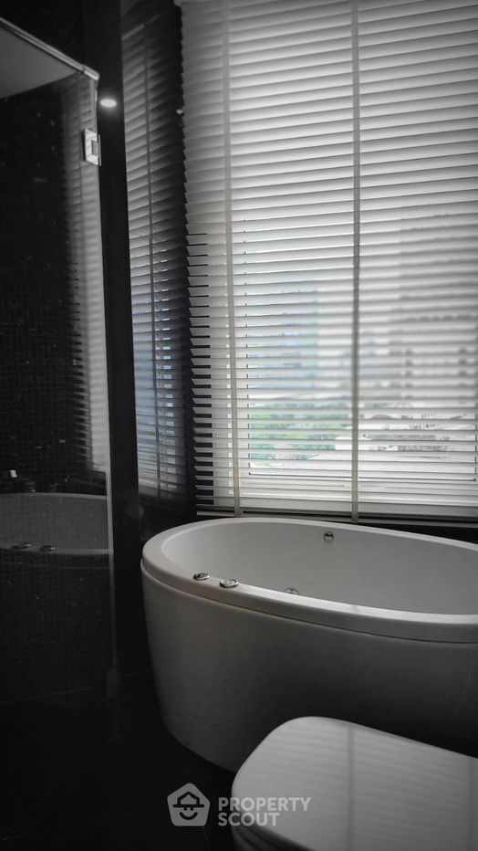 รูป คอนโด 2-ห้องนอน ที่ ดิ อินฟินิตี้ คอนโดมิเนียม ใกล้ BTS ช่องนนทรี (ID 1579869) - รูปที่ 8/9