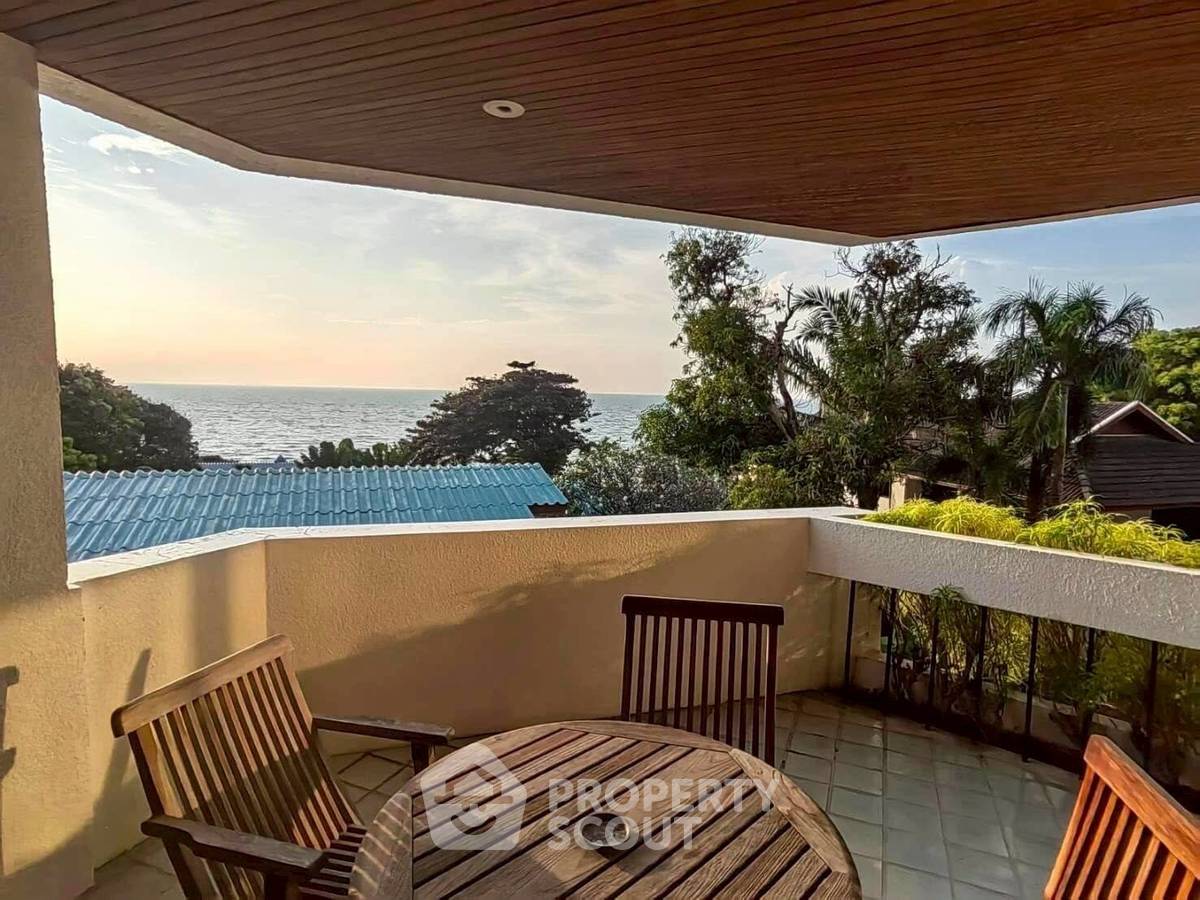picture 3-BR Condo at Garden Cliff 2 Condominium close to Pattaya South (ID 2417764) - 5/14