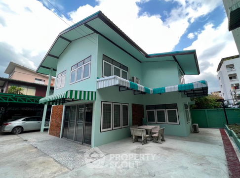 4-BR House near MRT Tao Poon (ID 1159304)