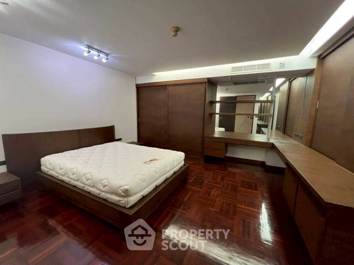 รูป คอนโด 4-ห้องนอน ที่ ซิตี้เลค ทาวเวอร์ สุขุมวิท 16 คอนโดมิเนียม ใกล้ BTS อโศก (ID 2213286) - รูปที่ 11/15