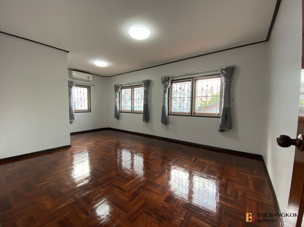 รูป เดอะ พาลาซโซ่ สาทร หรูหราเหนือระดับกับยูนิตสุด Luxury - รูปที่ 4/20