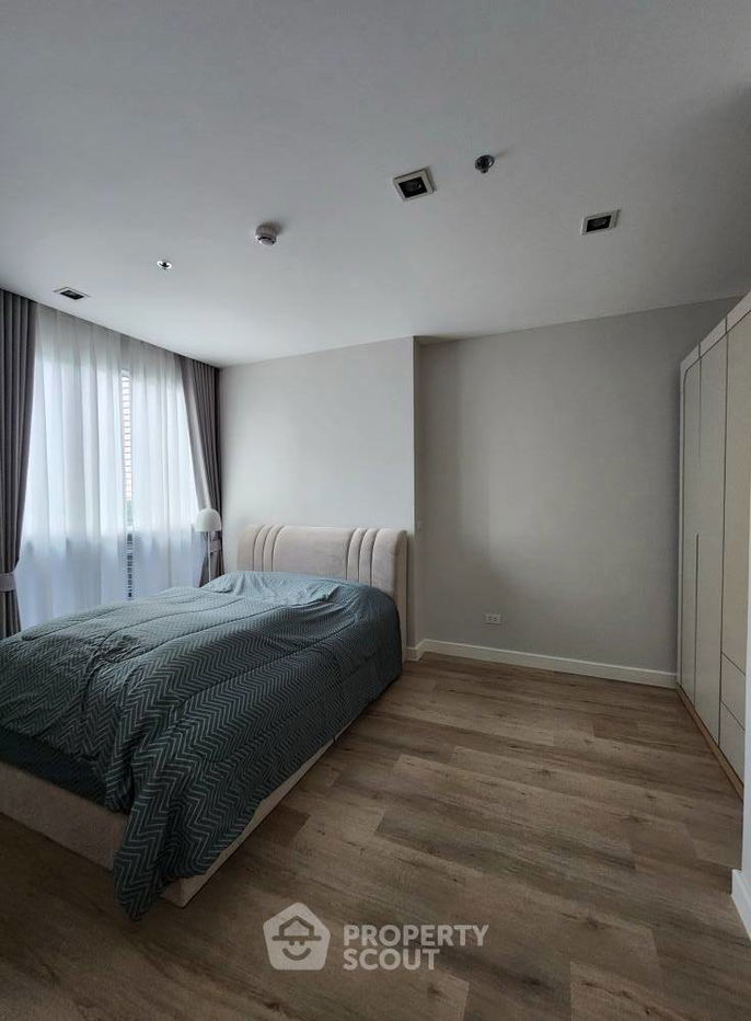 picture 2-BR Condo at The Room Sathorn-Taksin near BTS Pho Nimit (ID 2459194) - 10/21