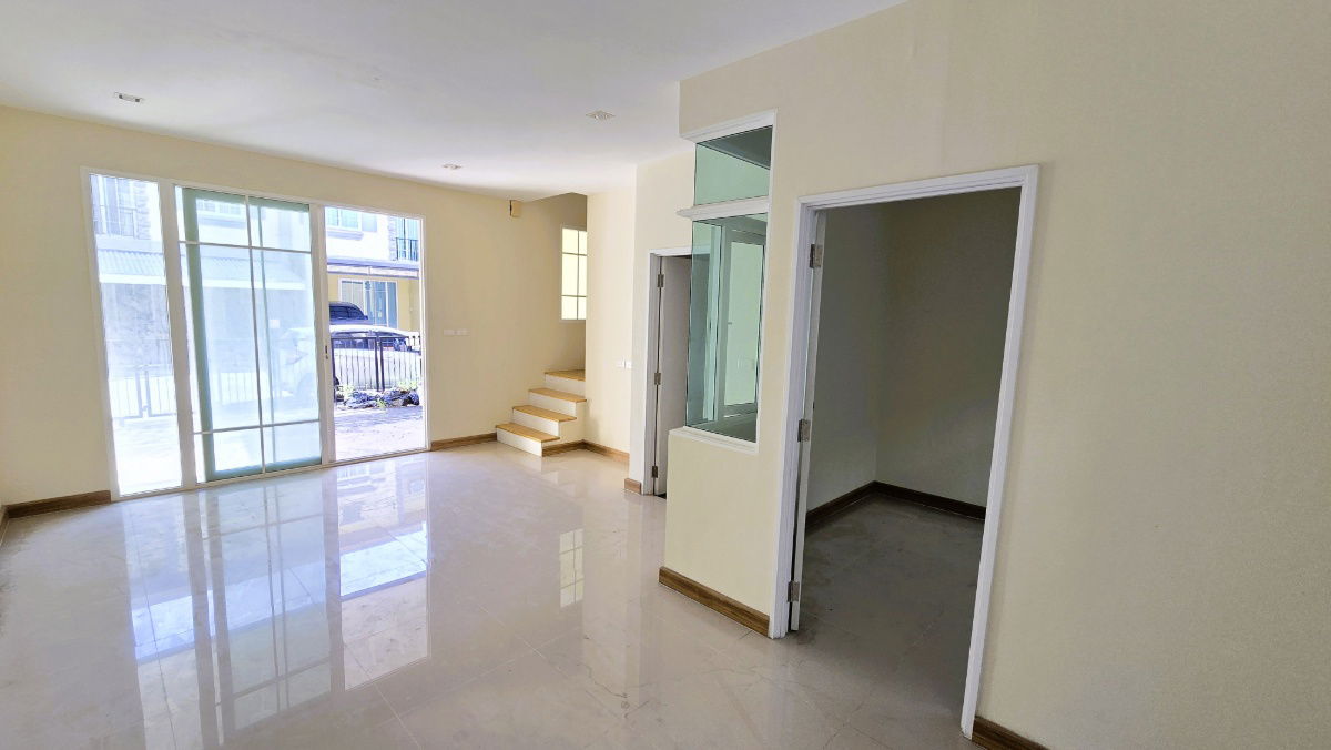 รูป สภาพมือ1 ไม่เคยเข้าอยู่ ทำเลดีๆ ราคาเบาๆ ขาย บ้าน ทาวน์โฮม โกลเด้น ทาวน์ บางแค 19 ตารางวา ใกล้ MRT หลักสอง ถนน กาญจนาภิเษก ถนนเพชรเกษม บางแค - รูปที่ 6/25