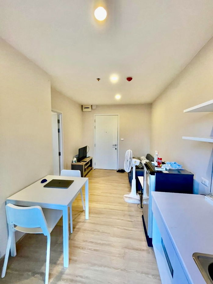 picture code : E20 Plum Condo Central Station - 5/6