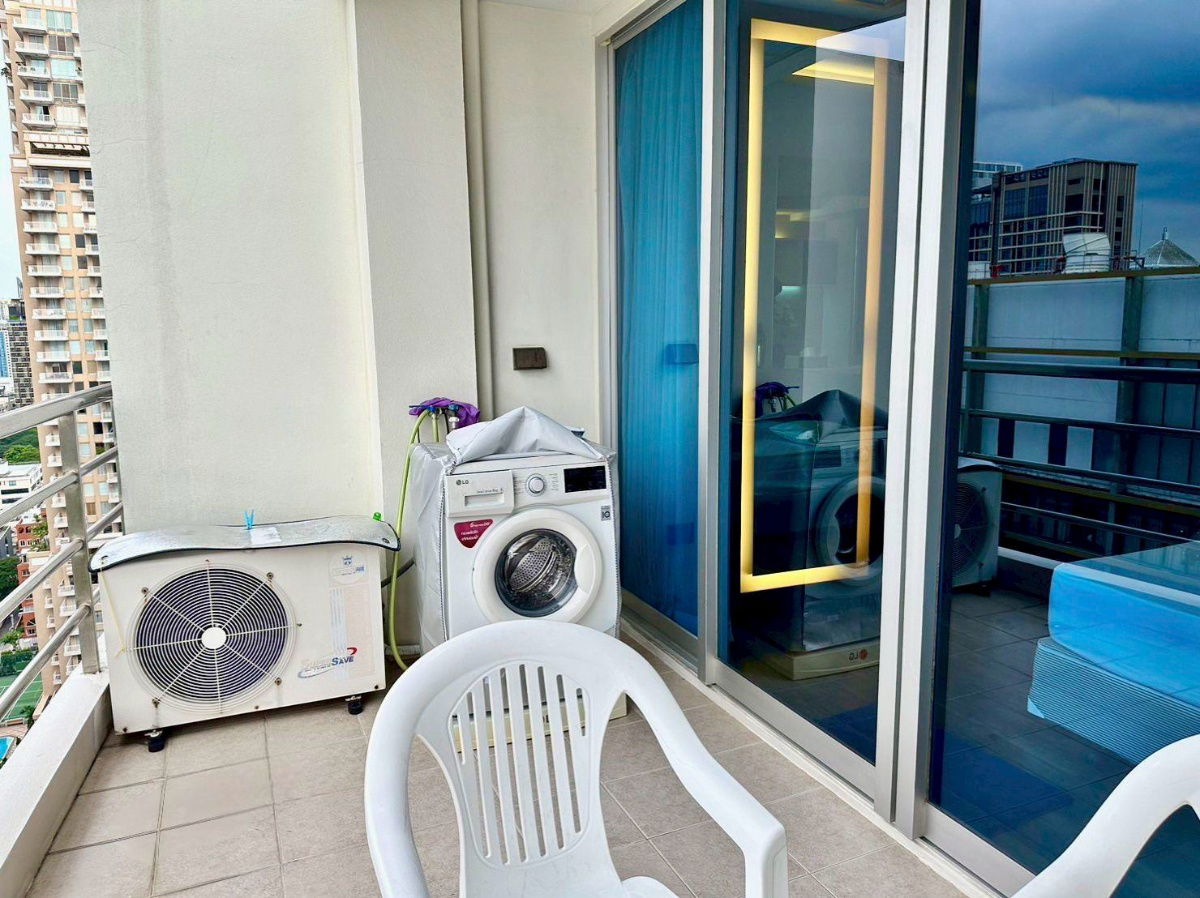 picture The Rajdamri - 4/15