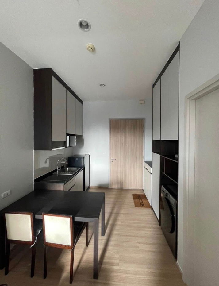 picture “If you’re looking for a place near Thonglor, check this room out. 1 Bedroom • 17,500 THB/month. - 6/9