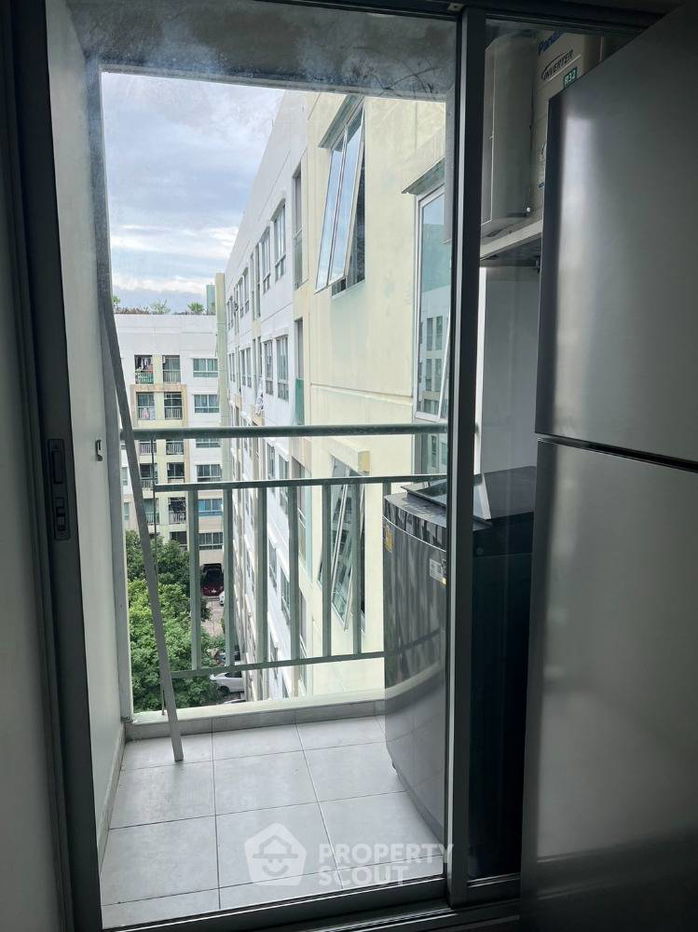 picture 2-BR Condo at Lumpini Ville Pattanakarn - New Phetchaburi in Suan Luang (ID 1298026) - 4/5